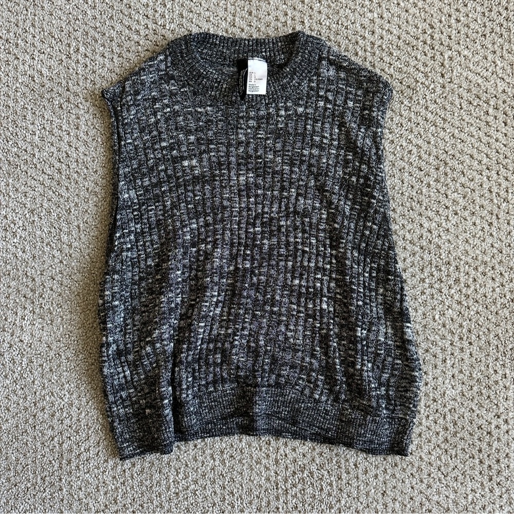 H&M Divided Knit Sleeveless Sweater – Black & Gray Marled
